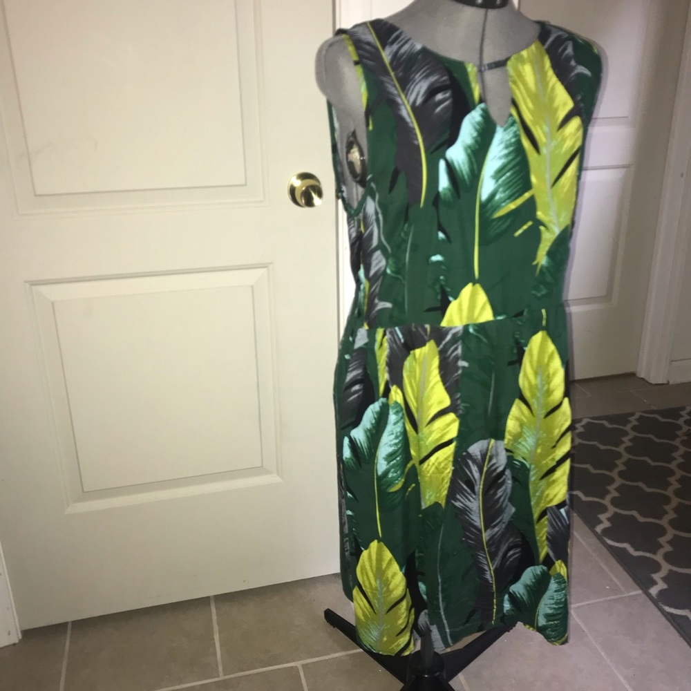 LARA | Tropical Leaf Print Dress